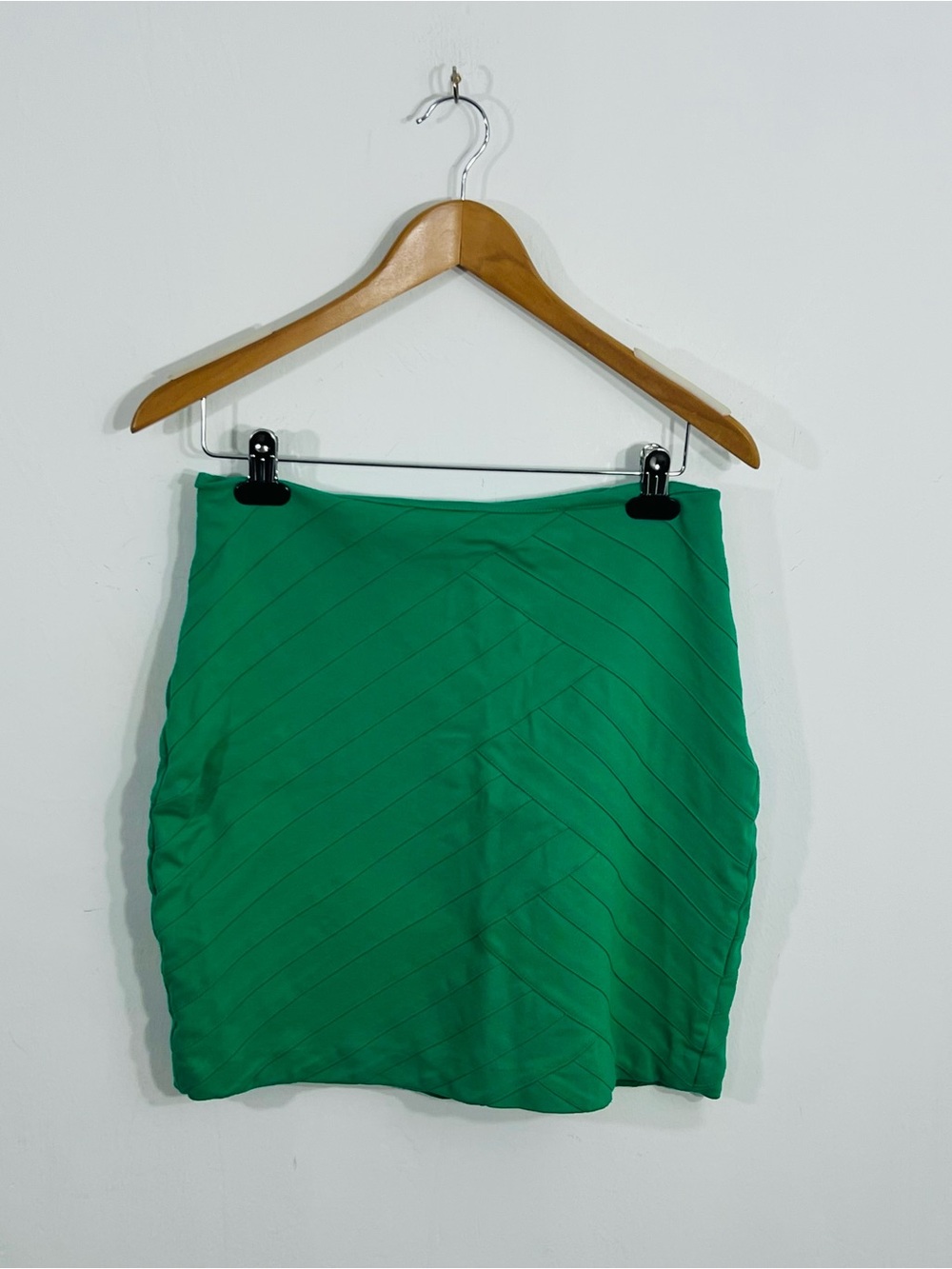 Express Green Mini V Stripe Texted Detail Curvy Pencil Skirt Y2K Size 8 Stretch